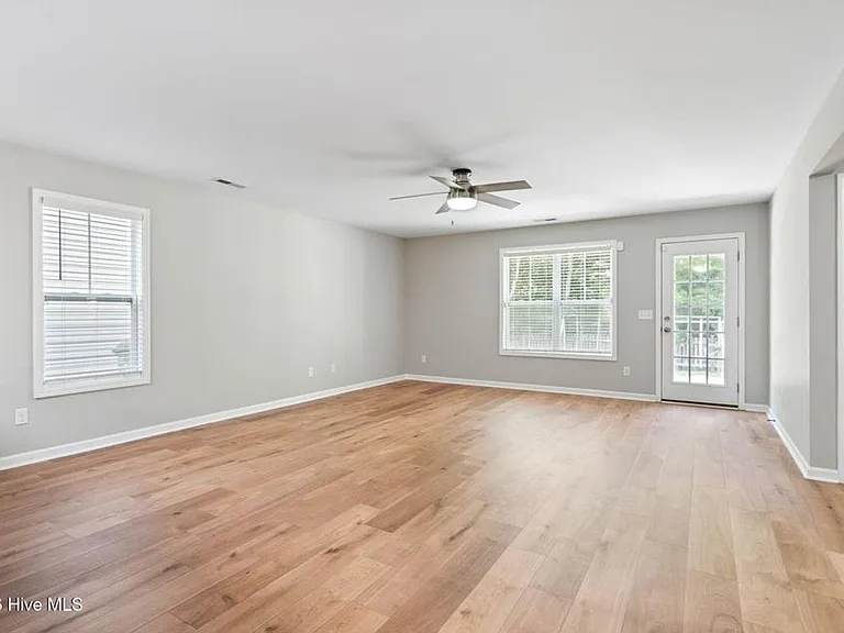 3912 Willowick Park Dr — Photo 14
