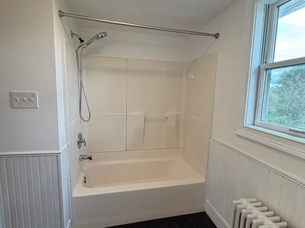 2526 Mountain View Dr #A, Ottsville, PA 18942