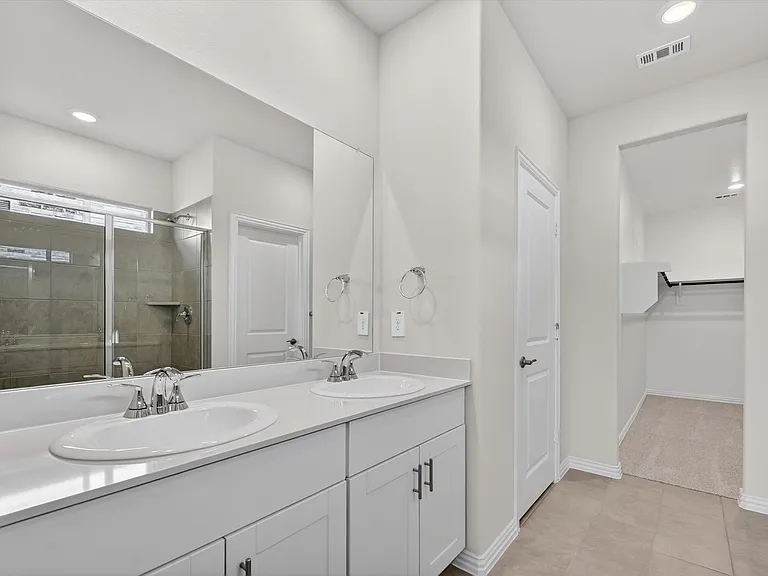 1402 Bridgestone Dr — Photo 10