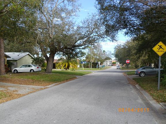 3rd image of 326 45th Ave N