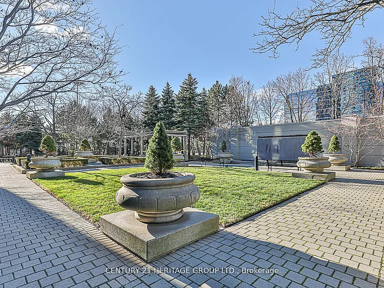 30 Harrison Garden Blvd #701 — Photo 16