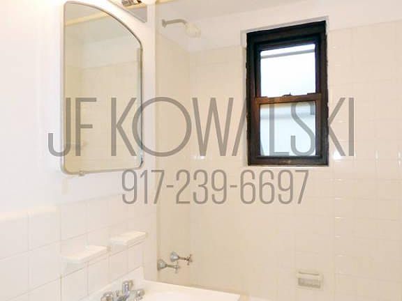 4th image of 182 W Houston St #2J