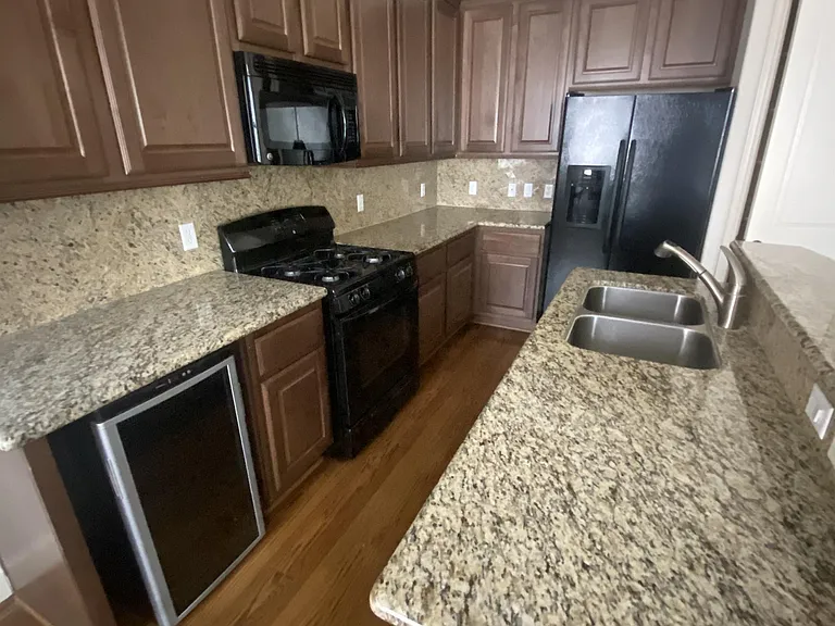 6353 Richmond Ave #101 — Photo 7
