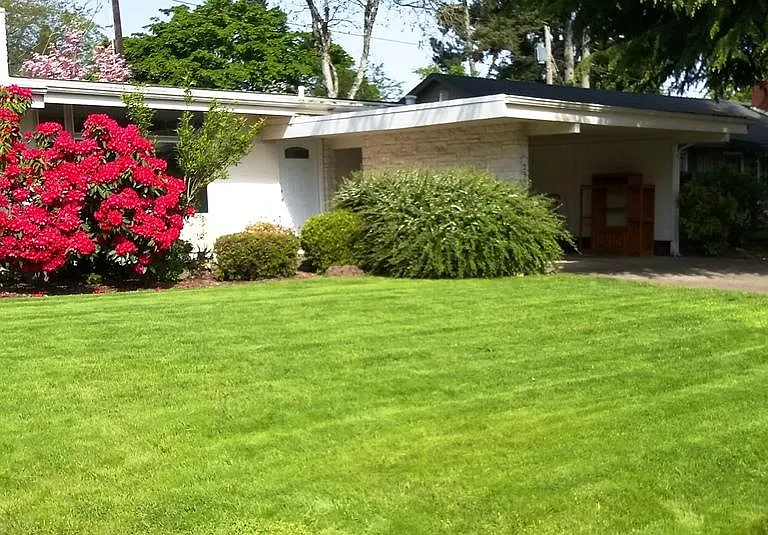 2990 Tomahawk Ln — Photo 2