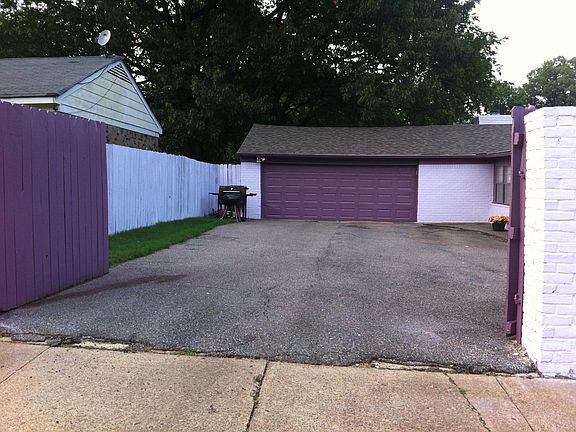 Driveway to garage