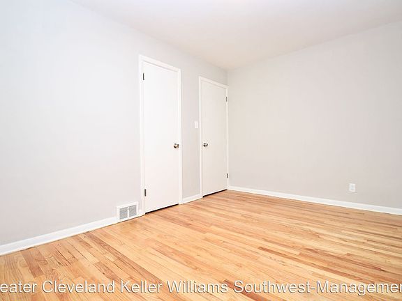 5th image of 23760 Puritan Ave