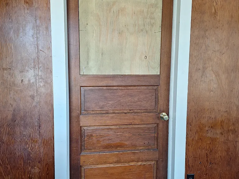 408 N Michigan St — Photo 8