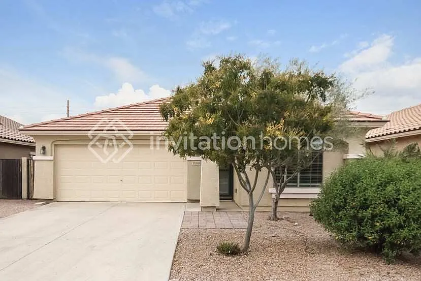 38508 N La Grange Ln