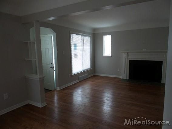 5th image of 20895 Lennon St