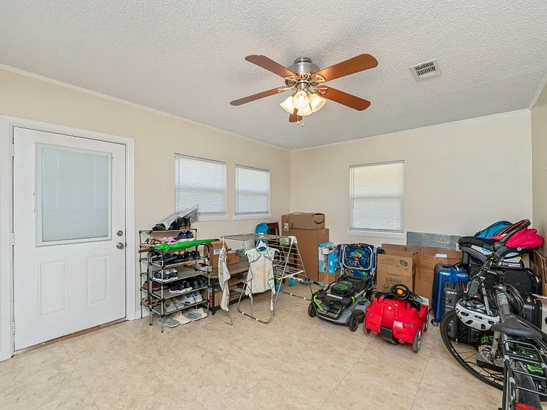 170 Sidney Ave — Photo 27