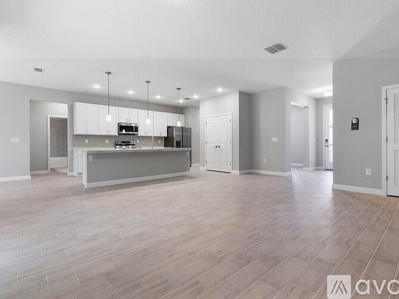 3rd image of 30 Rose Petal Ln