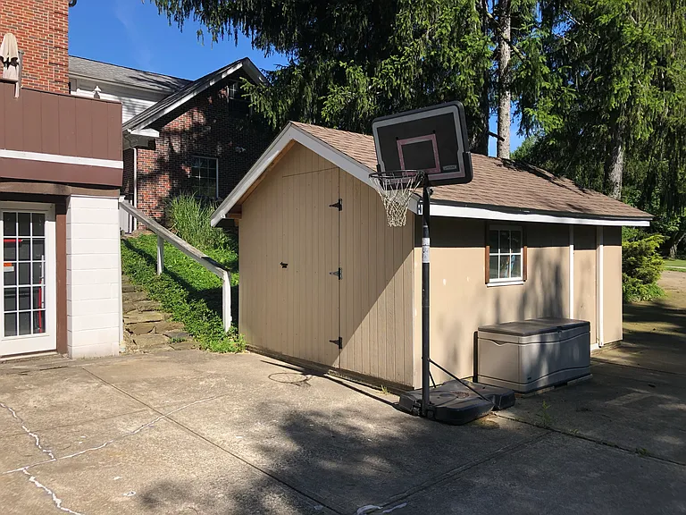 5951 Som Center Rd — Photo 13