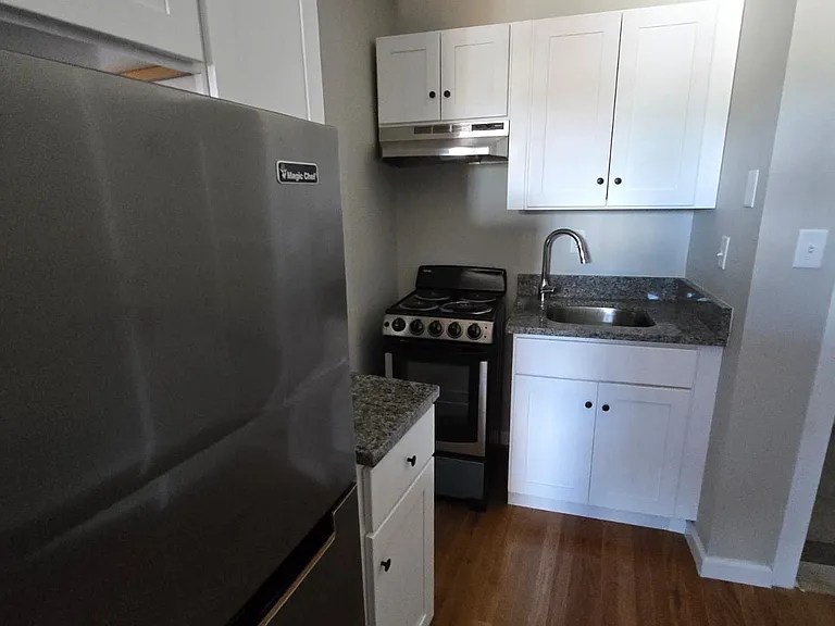 1175 Chapel St #505A — Photo 1