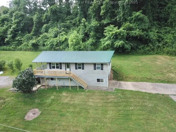 61 Sol Ln, Charleston, WV 25312