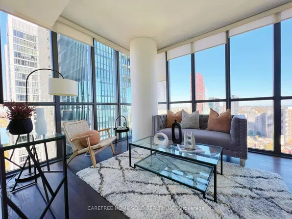 101 Charles St E #2910, Toronto, ON M4Y 0A9