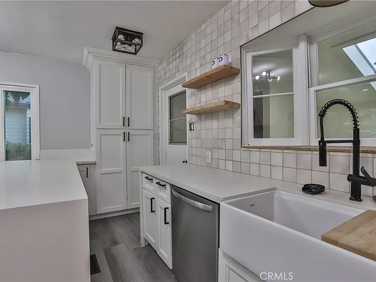 3031 Chestnut St — Photo 11