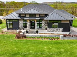1 Windrose Valley Blvd, Clearview, ON L9Y0K2