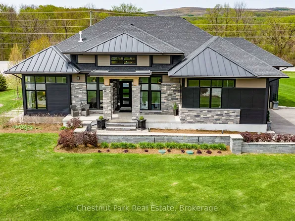 1 Windrose Valley Blvd, Clearview, ON L9Y 0K2