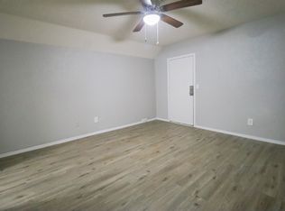 S Maple St Apartments, Sapulpa, OK 74066