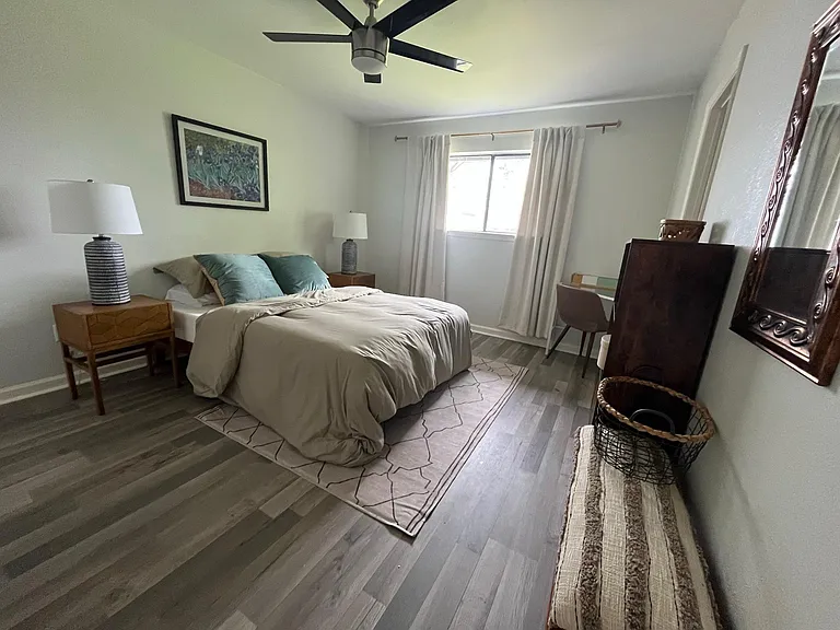 2511 E Stassney Ln — Photo 13