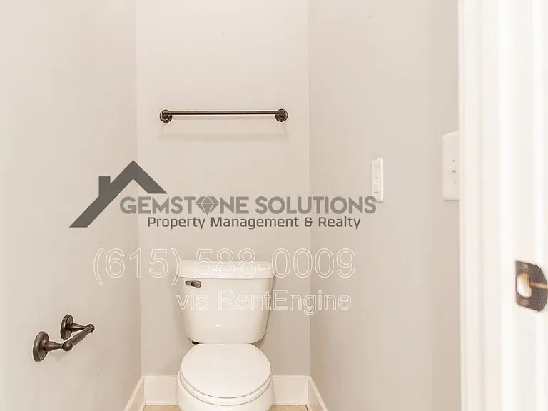 1041 Honey Bush Cir — Photo 10