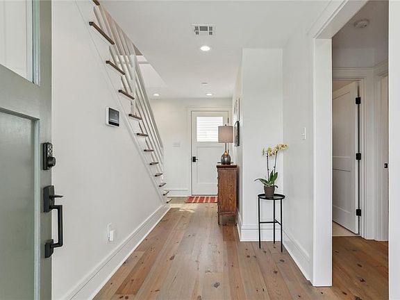 5th image of 1113 Patterson Dr