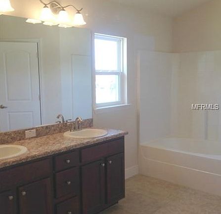 5th image of 2221 Bexley Dr
