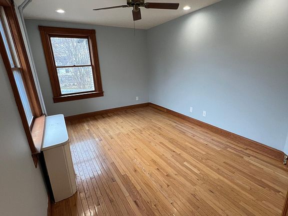3rd image of 64 E Greenwood Ave Floor 2