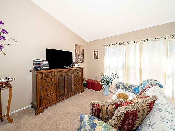 2nd image of 866 Massy Ct