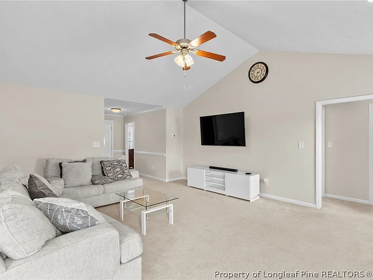 255 Collinwood Dr — Photo 6