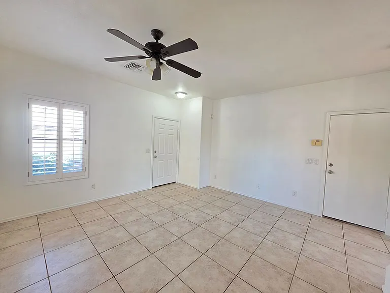 1886 E Don Carlos Ave #141 — Photo 15