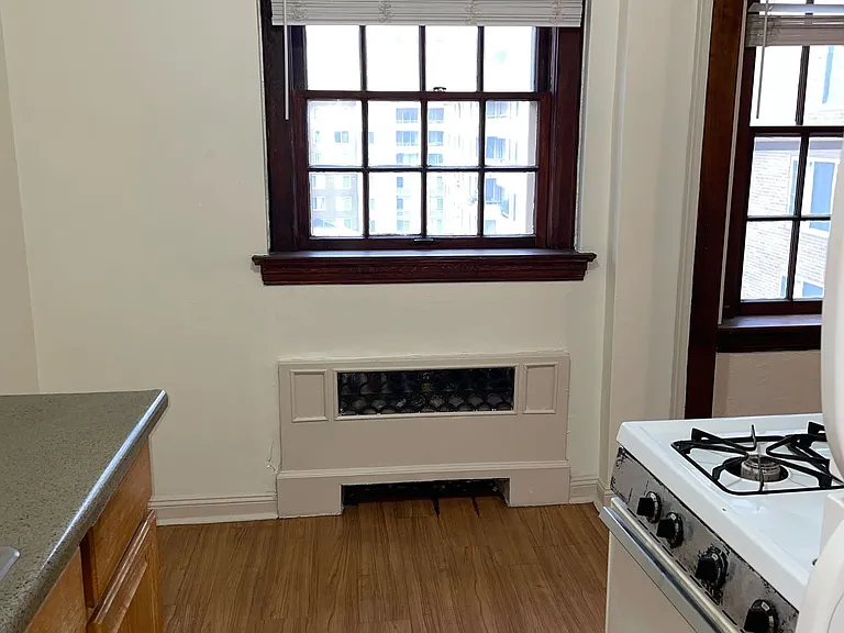 Grosvenor Arms Apartments — Photo 41