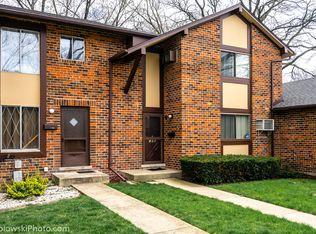 1S171 Dillon Ln, Villa Park, IL 60181