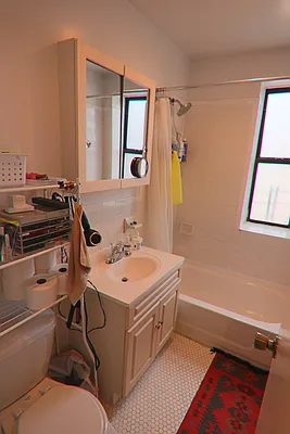 Rented by PMG Real Estate  | media 3