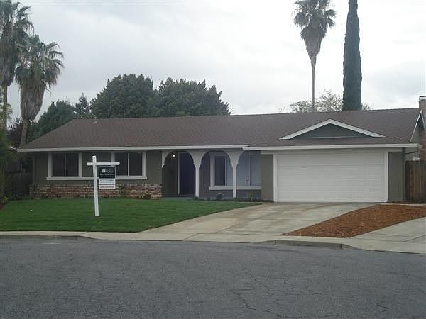 1st image of 1674 Woodland Dr