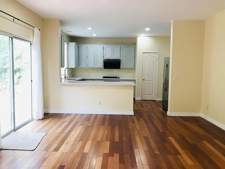 10820 Corte De Marin — Photo 3