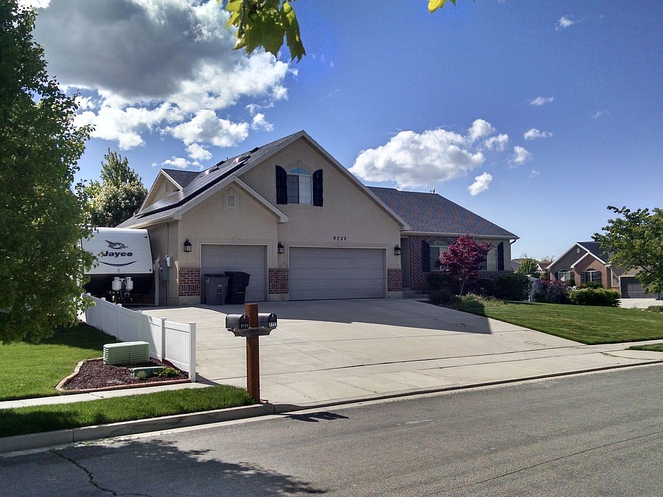 House RV Pad side