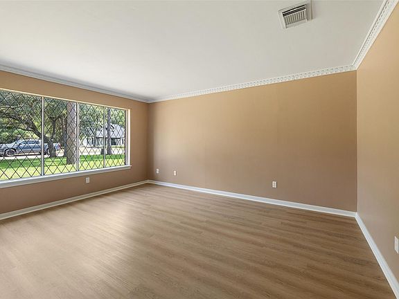 5th image of 6315 Hickorycrest Dr