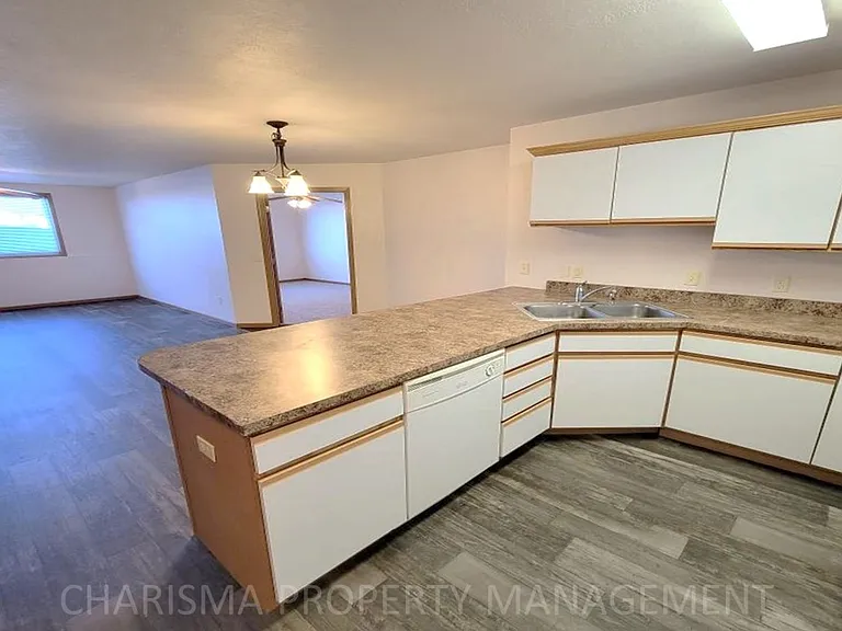 906 N Western Ave #911 — Photo 4