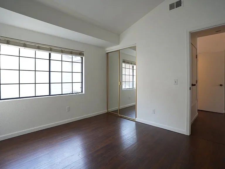 31 Golden Gate Cir — Photo 18