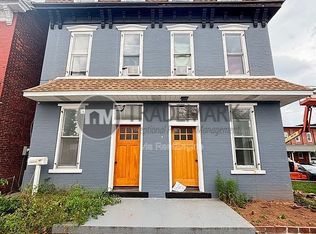 42 N State St APT E, Ephrata, PA 17522