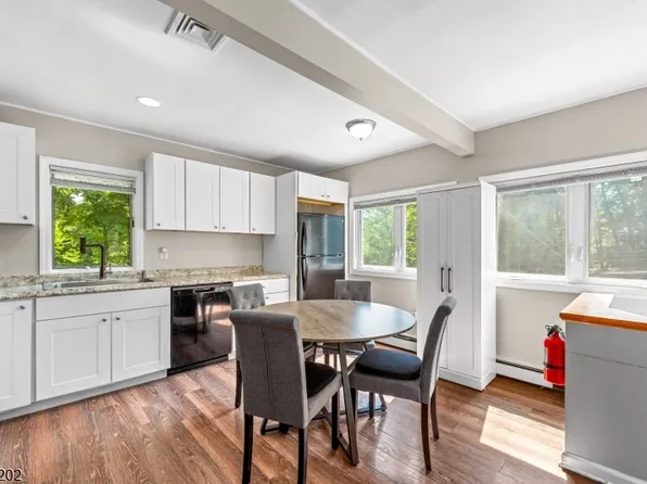 744 Brooklyn Mountain Rd, Hopatcong Boro, NJ 07843
