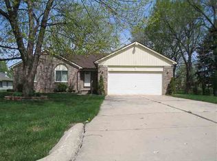 2149 Vermont Dr, Troy, MI