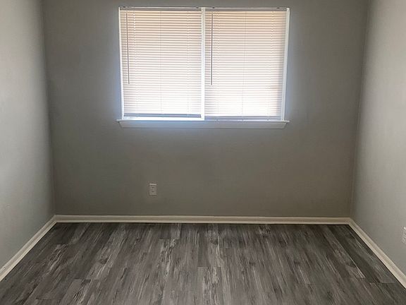 4th image of 8426 Tidewater Dr APT 5