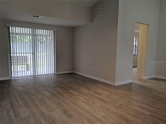 4th image of 10115 Wheatley Hills Ct