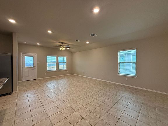 5th image of 1253 Lindsey Dr