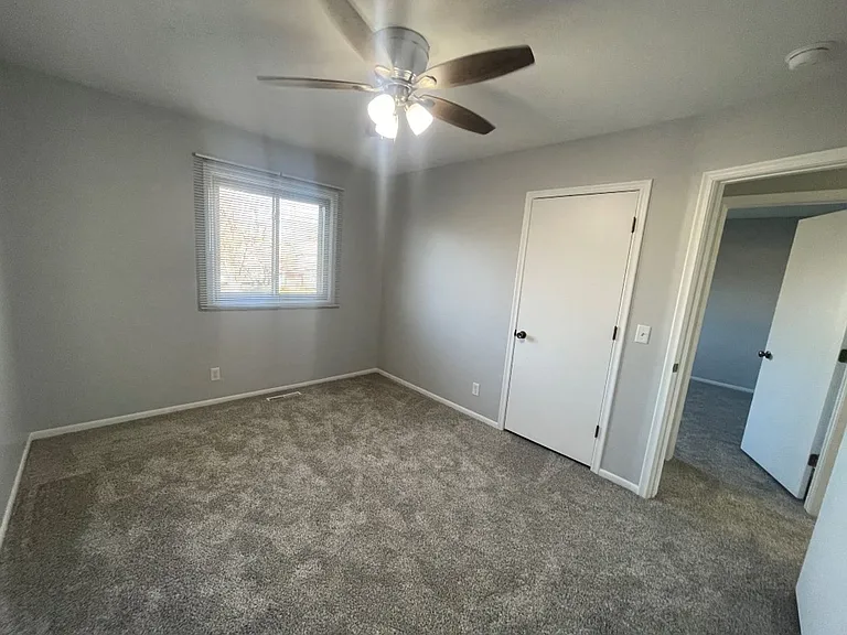 11803 S 27th St — Photo 24