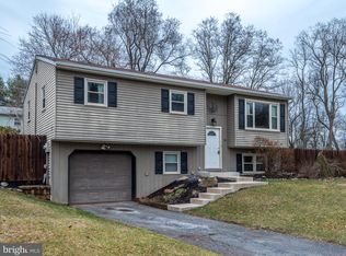 75 White Oak Ln, Etters, PA