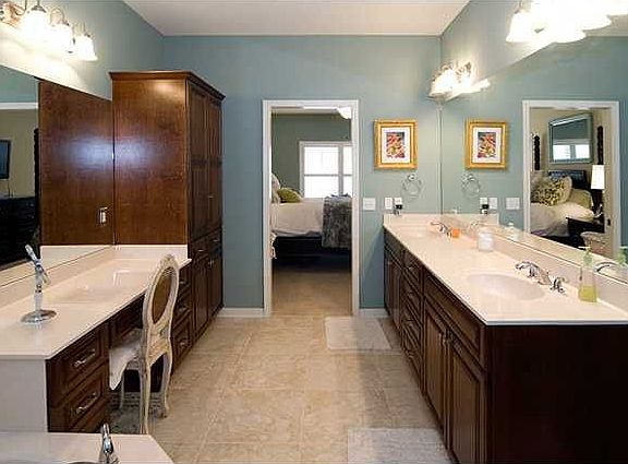 5th image of 808 Coldwater Creek Cir