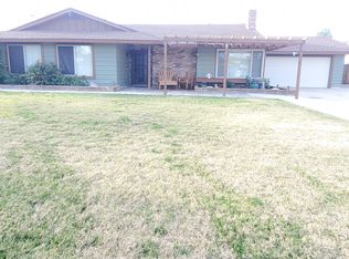 11643 Round Tree Ct, Jurupa Valley, CA 91752